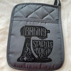 Gray Quilted Pot Holder with Baking Spirits Bright Design